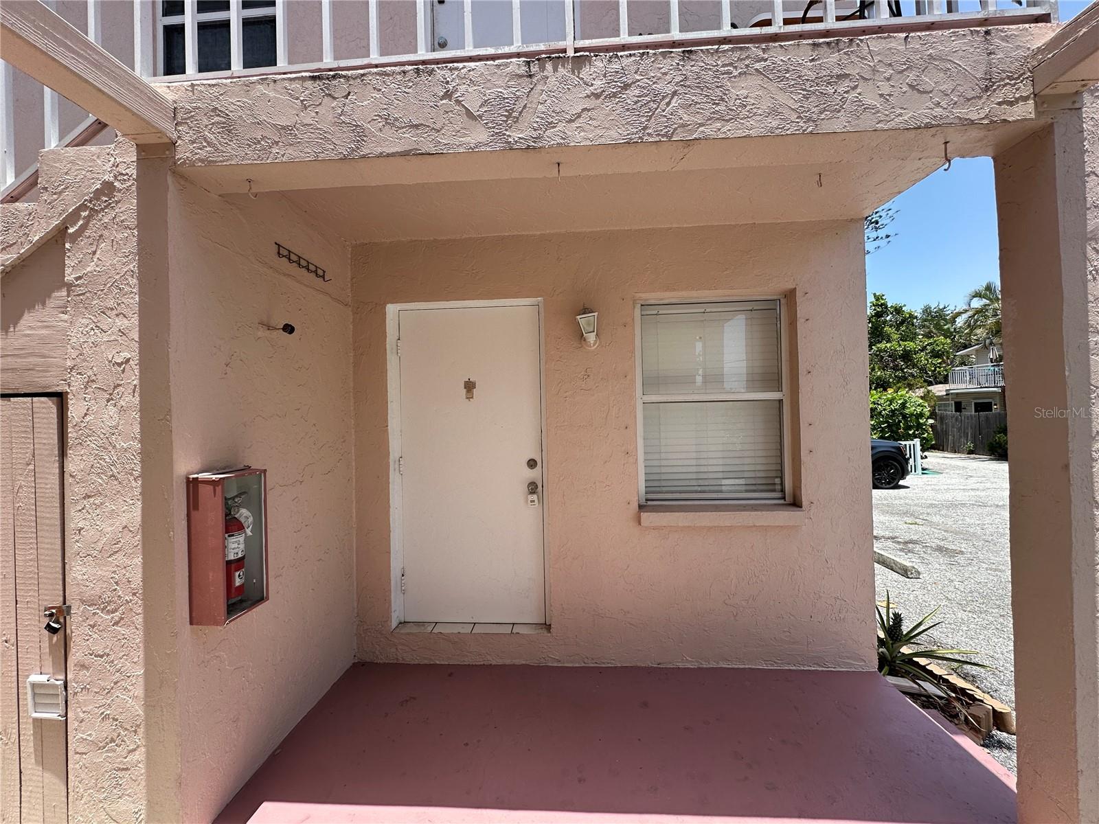 Nice ground floor 2 bedroom, 2 bath apartment close proximity to Siesta Key. Tile throughout for easy care. Open floor plan Living room to Kitchen.
Community Laundry room onsite. This is part of a 6 plex complex just over the South bridge from Siesta Key on the mainland. Pine Shores area.
Required for move in 1st, last and one month's security deposit. Landlord may be flexible to work out Last Month's Rent in 3 payments.
Call for your private showing! Won't last long.