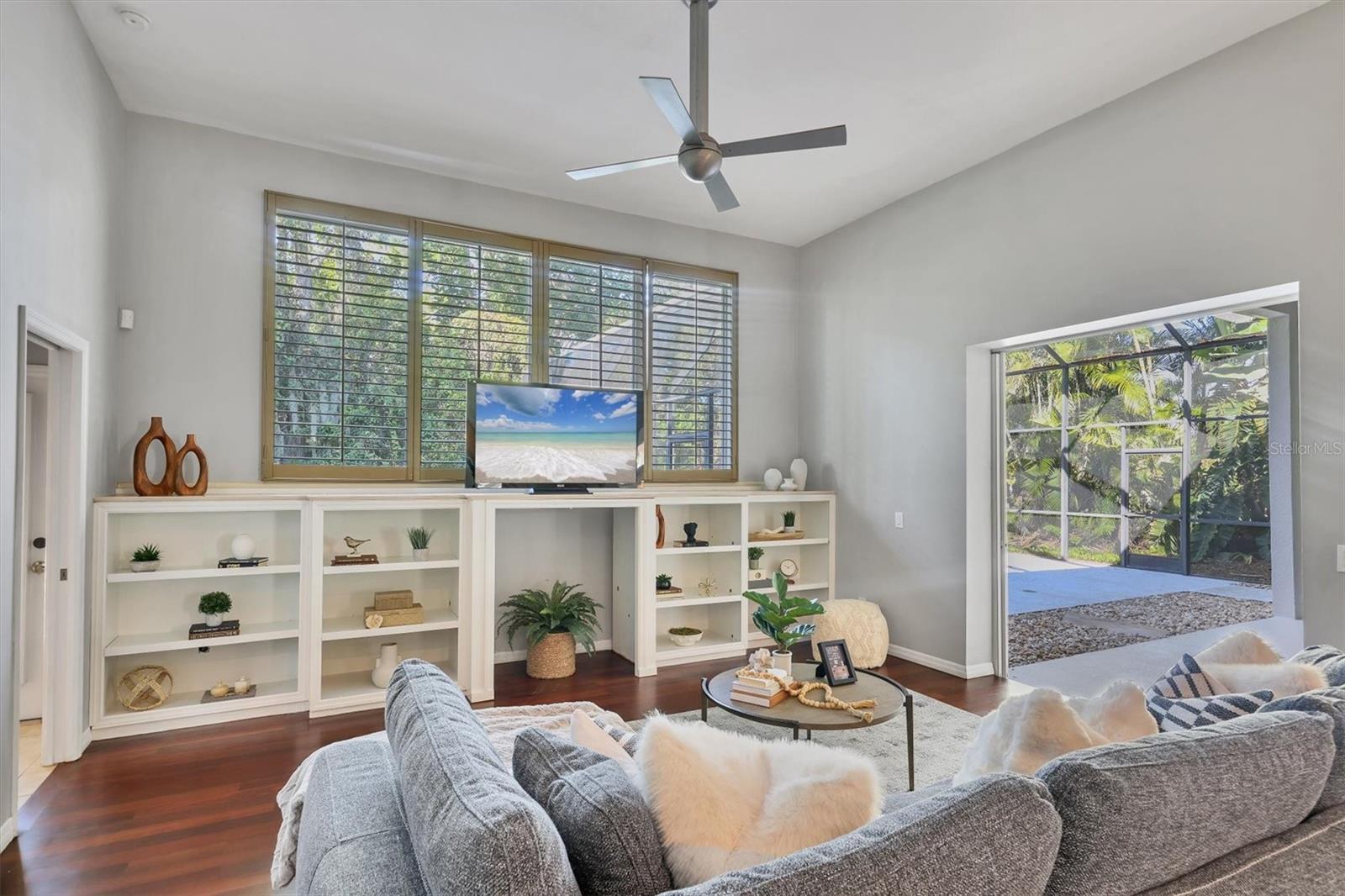 PARK TRACE ESTATES - Residential