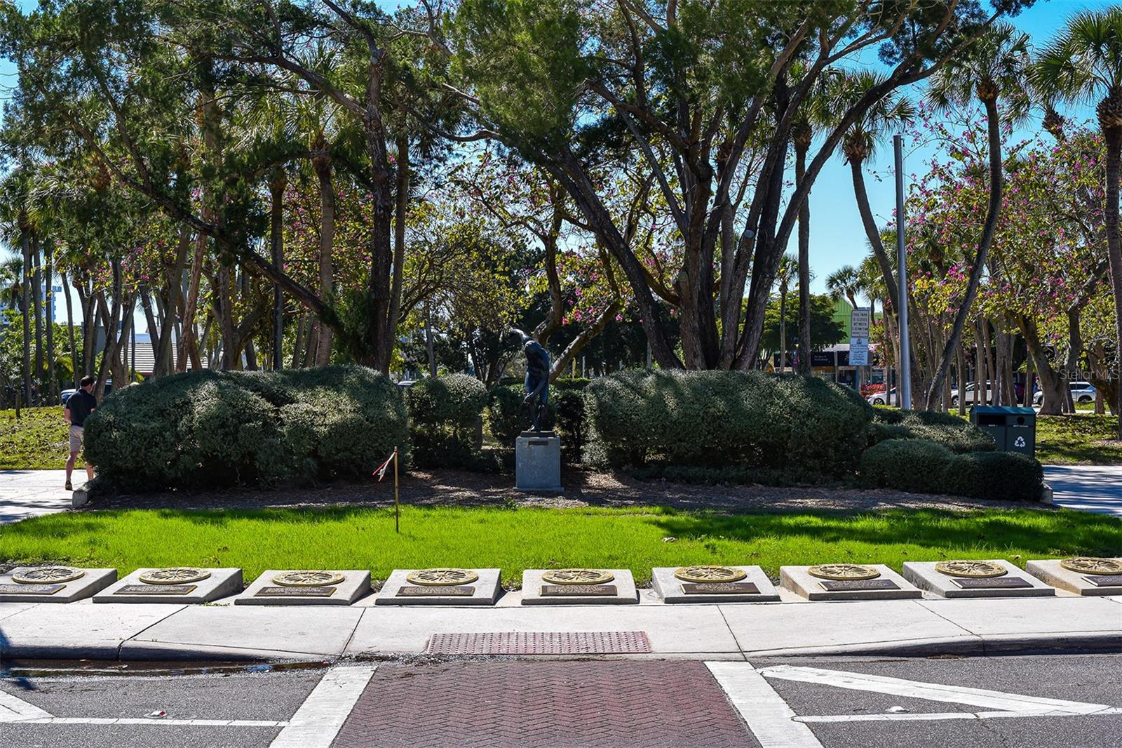 ST ARMAND TOWERS NORTH - Residential Lease