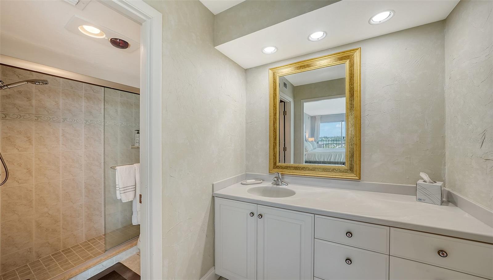 ST ARMAND TOWERS NORTH - Residential Lease