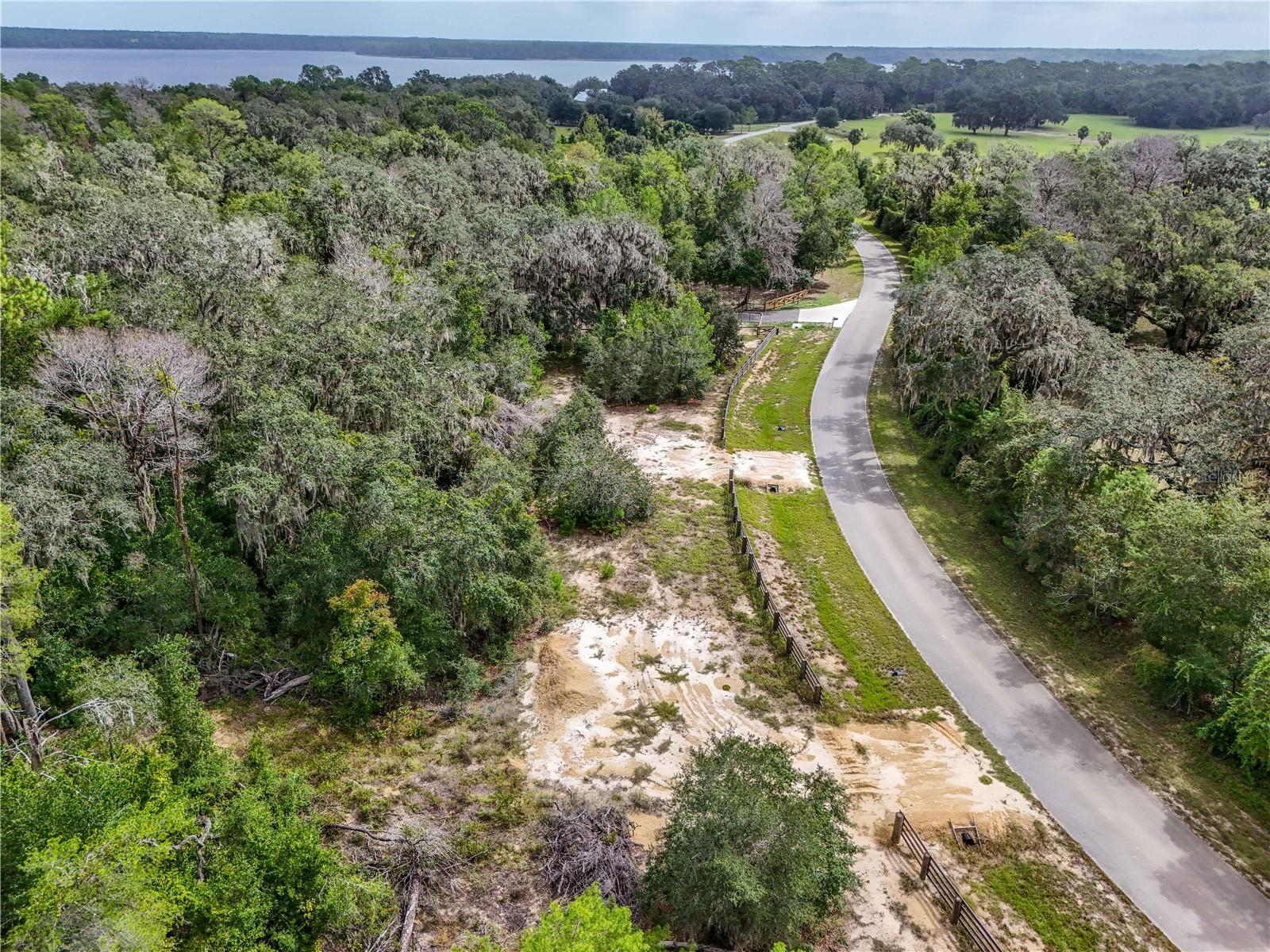 OAKS AT LAKE DORR SUB - Land