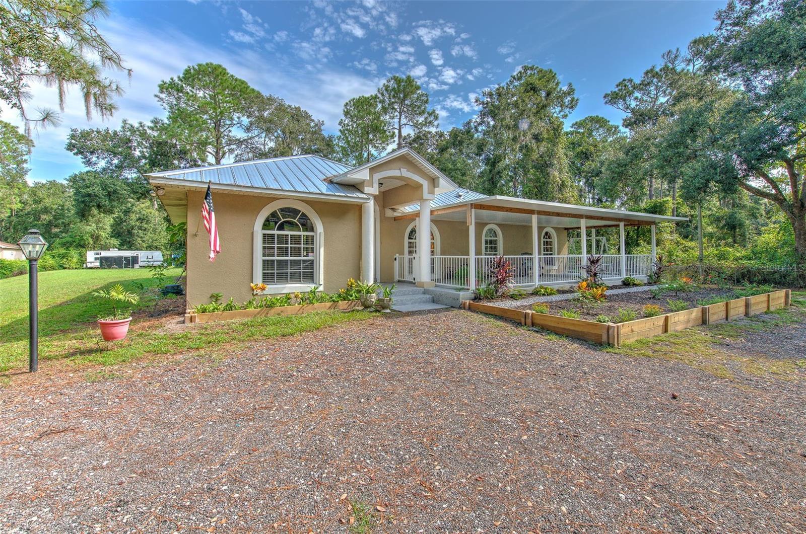 118 E HUNTER ROAD
