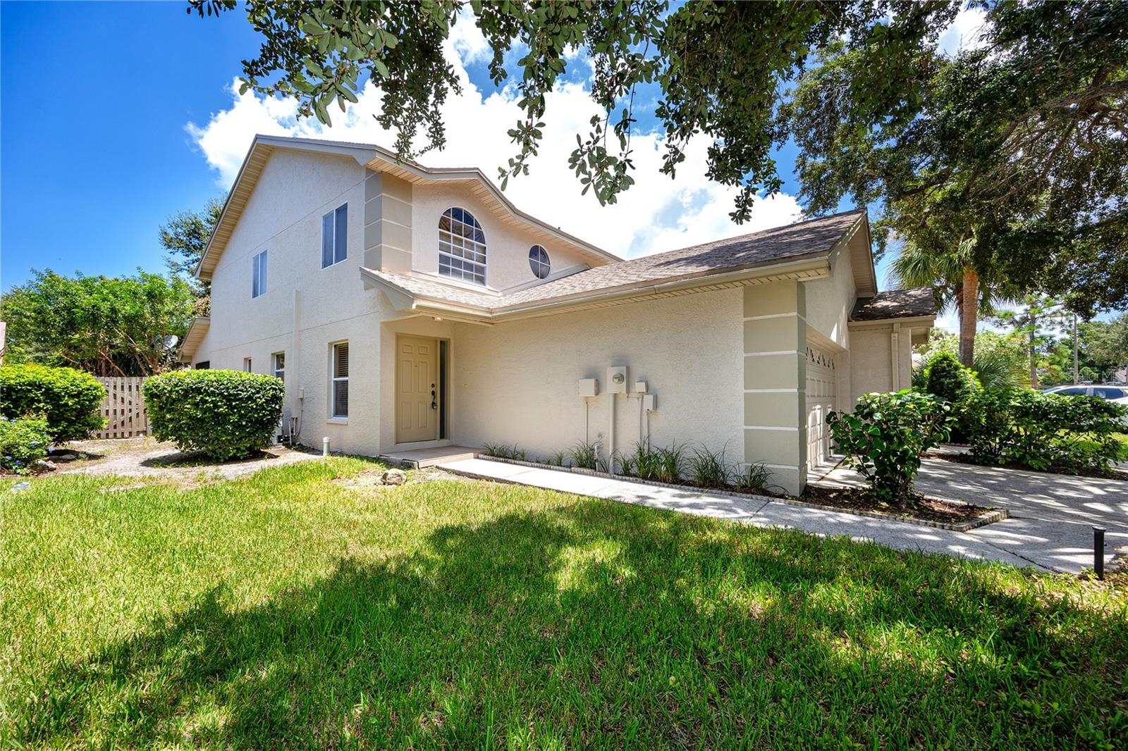 2566 W BROOK LANE
