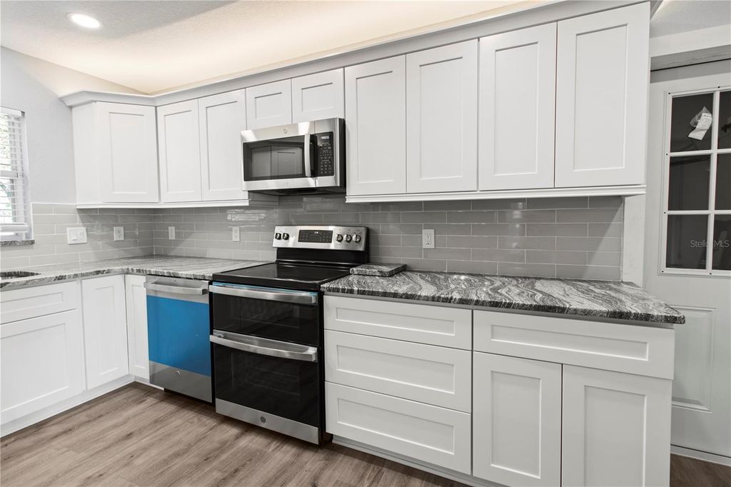 Photo of 2401 10th Street W, Palmetto, FL 34221 (MLS # A4677302)