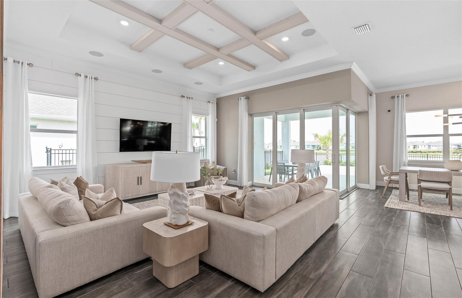 DEL WEBB OASIS - Residential