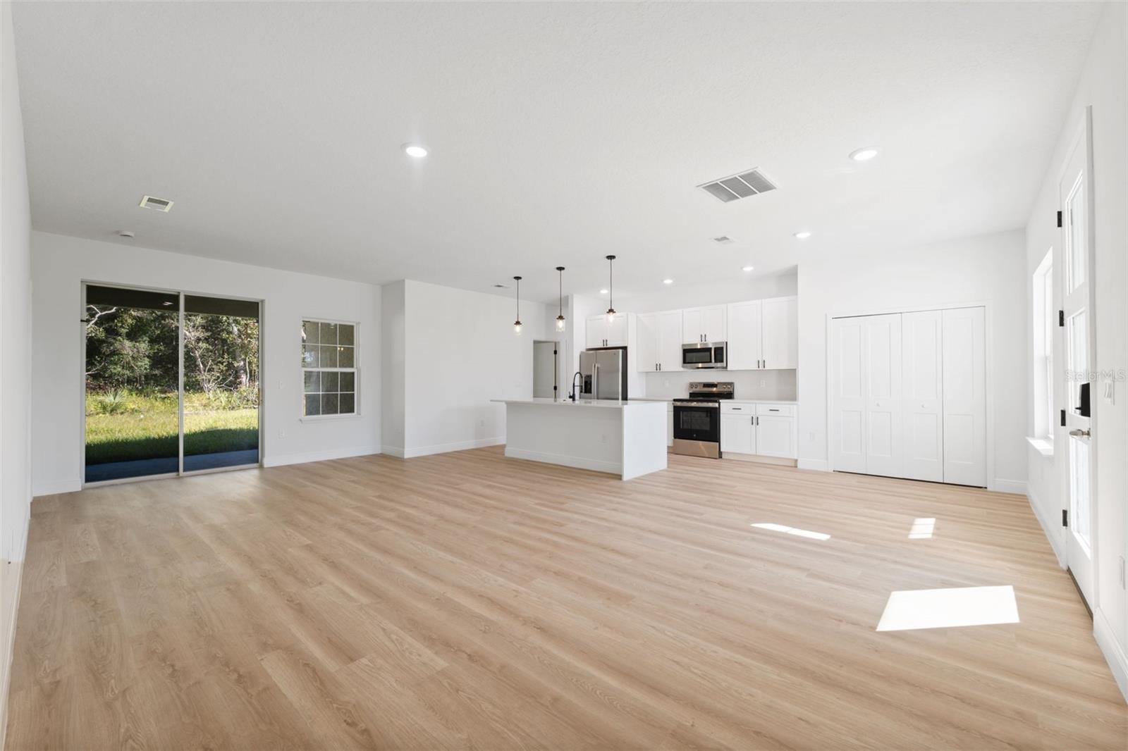 MARION OAKS UN SEVEN - Residential