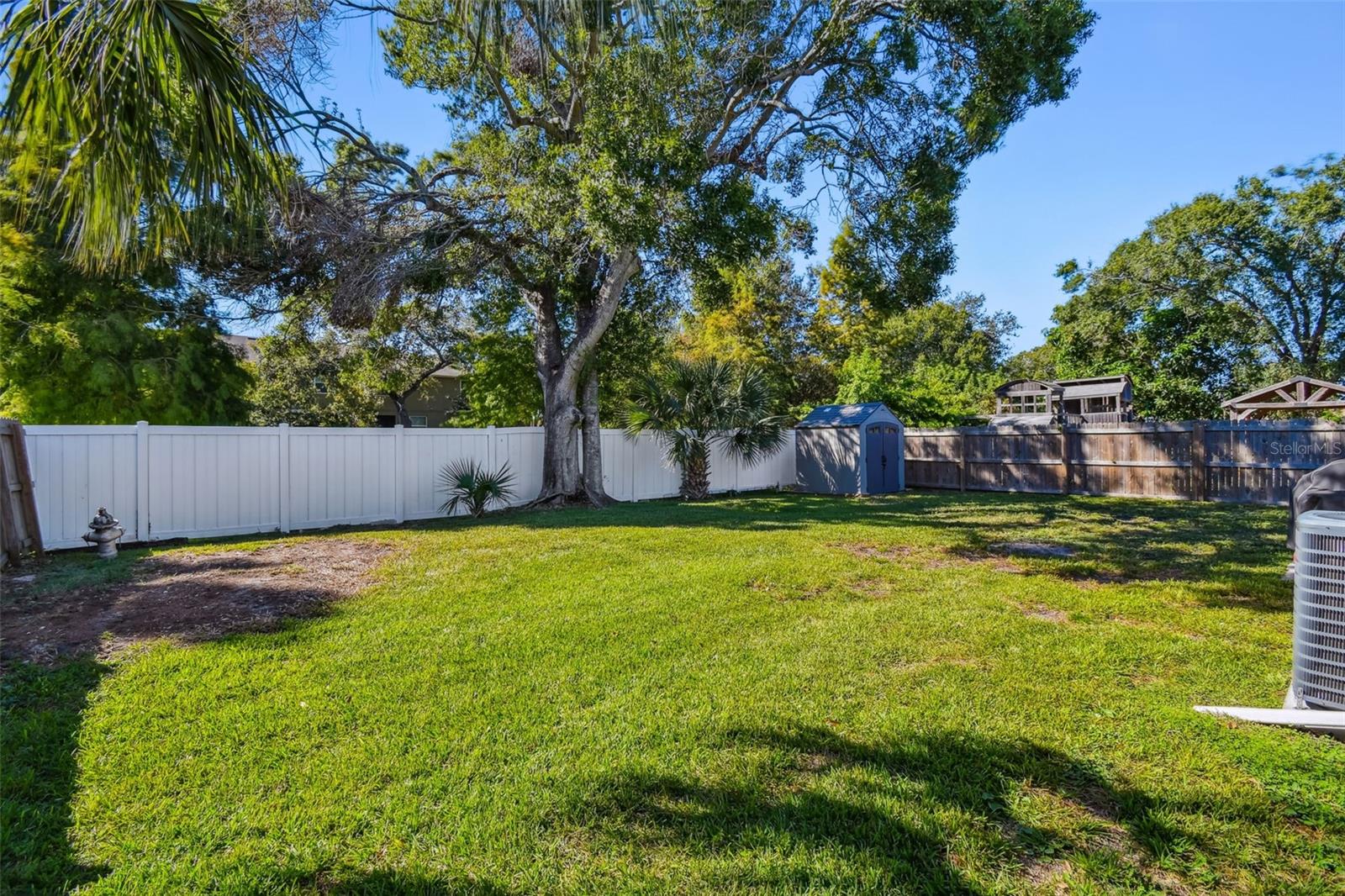 HALGREEN MANOR - Residential