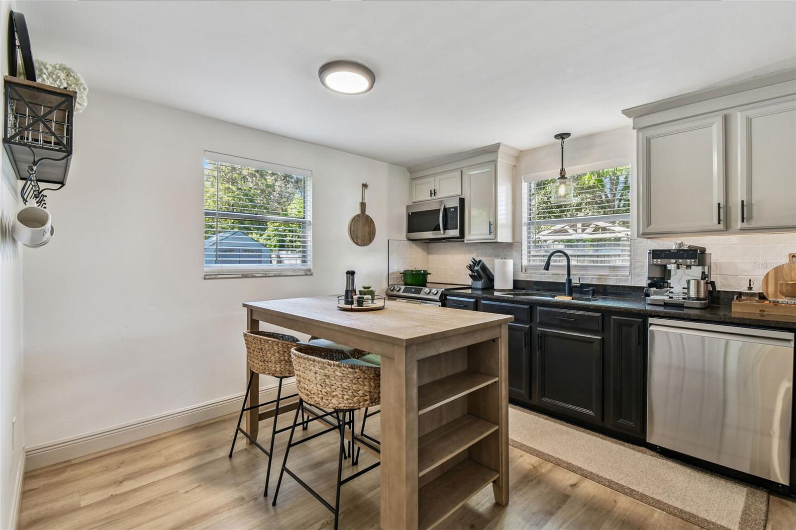 HALGREEN MANOR - Residential