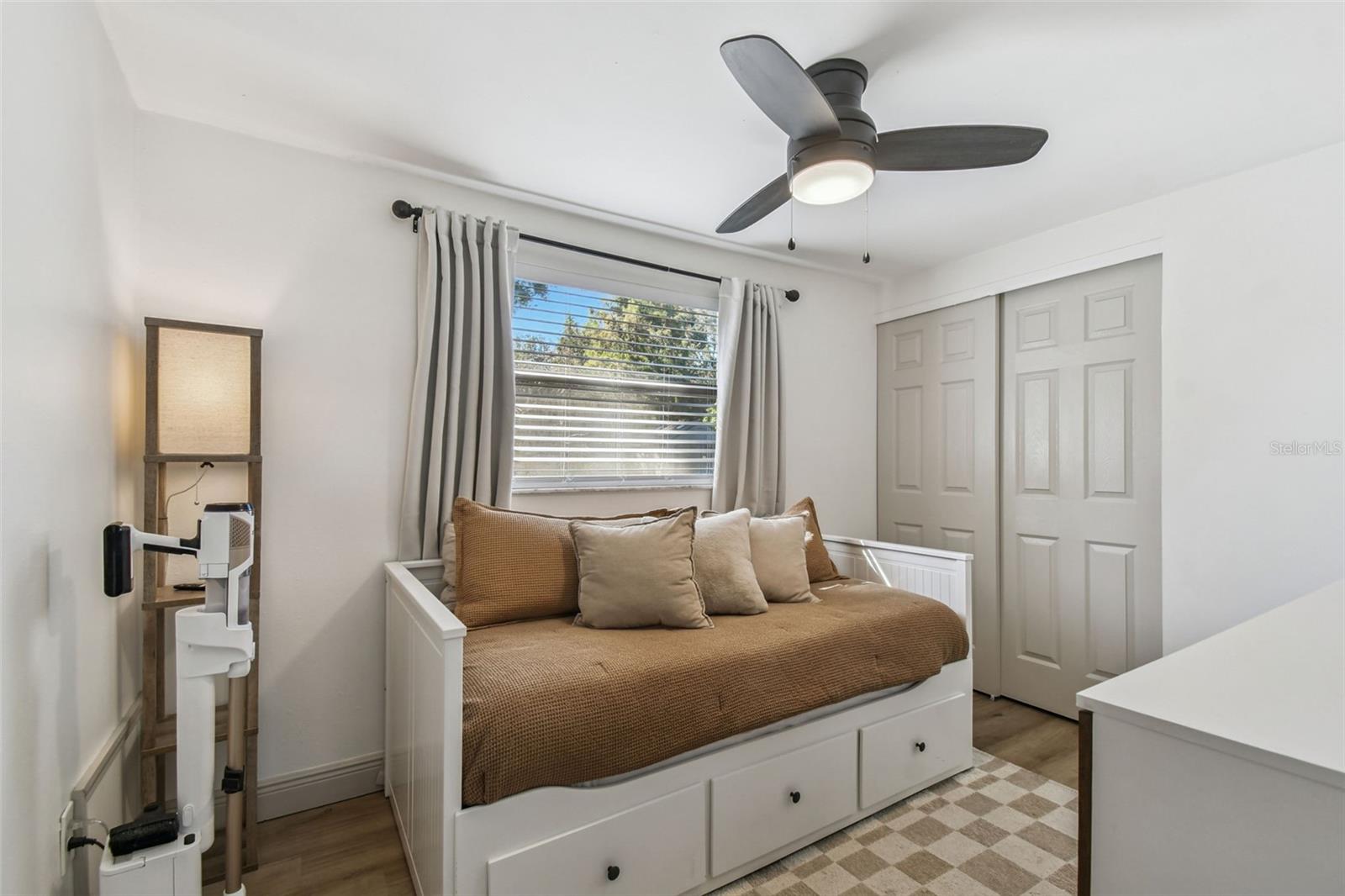 HALGREEN MANOR - Residential