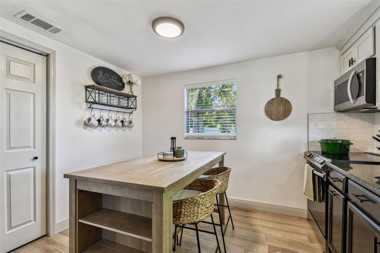 HALGREEN MANOR - Residential