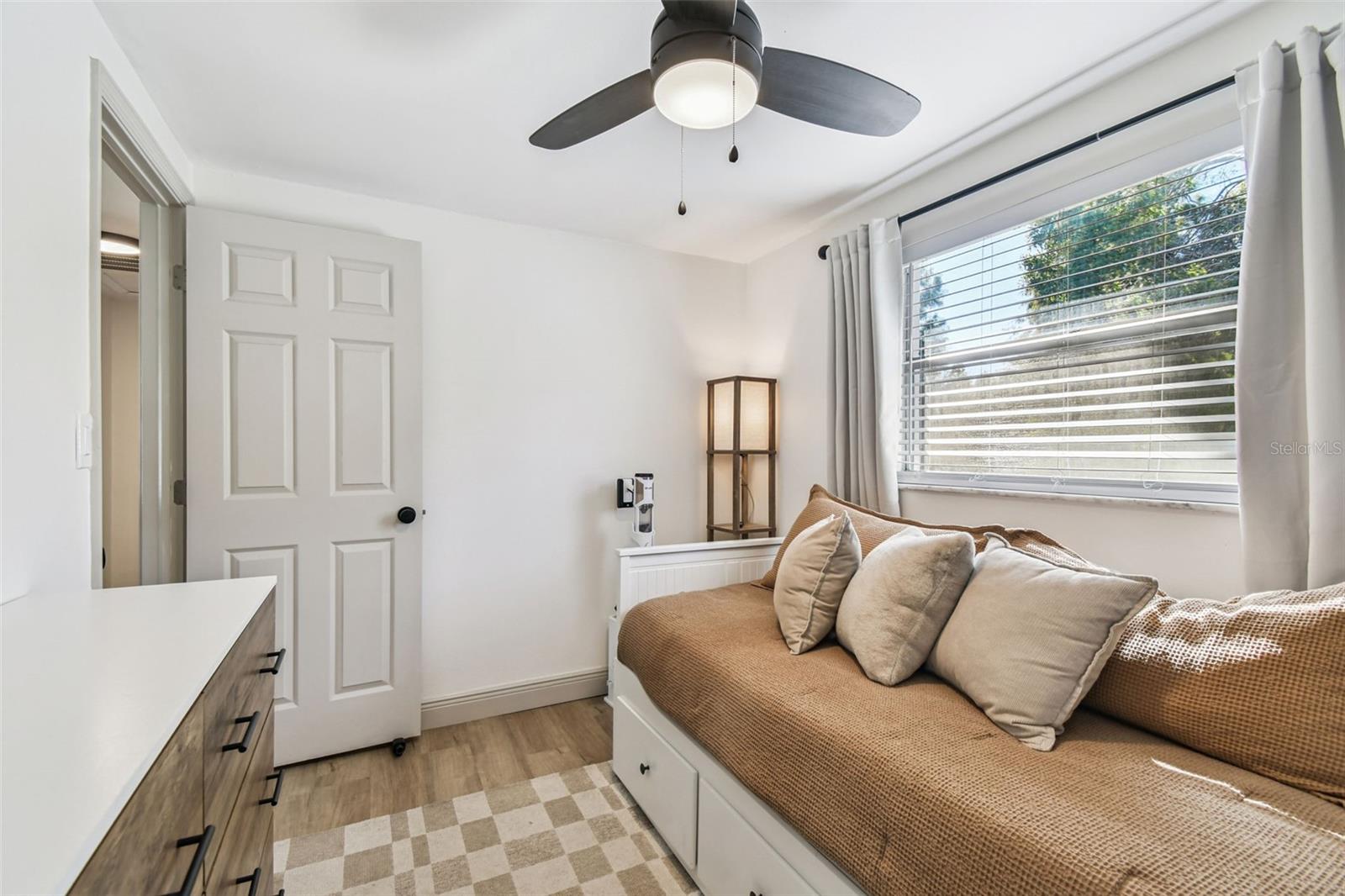 HALGREEN MANOR - Residential