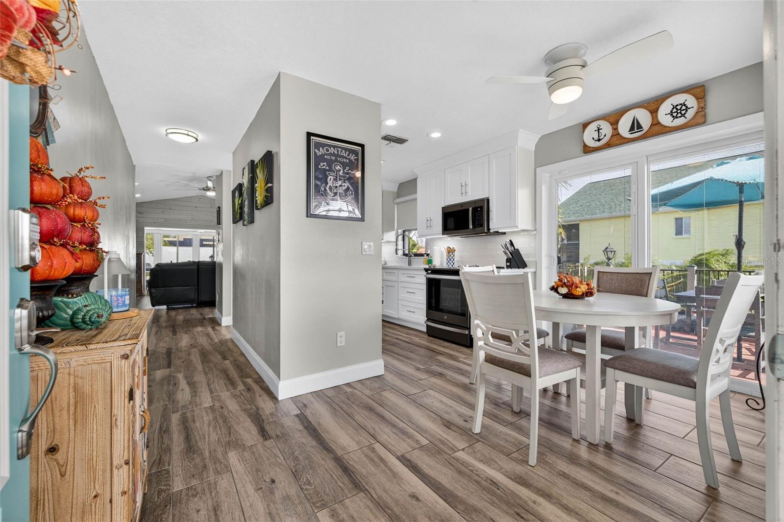 GULF HARBORS WOODLANDS - Residential