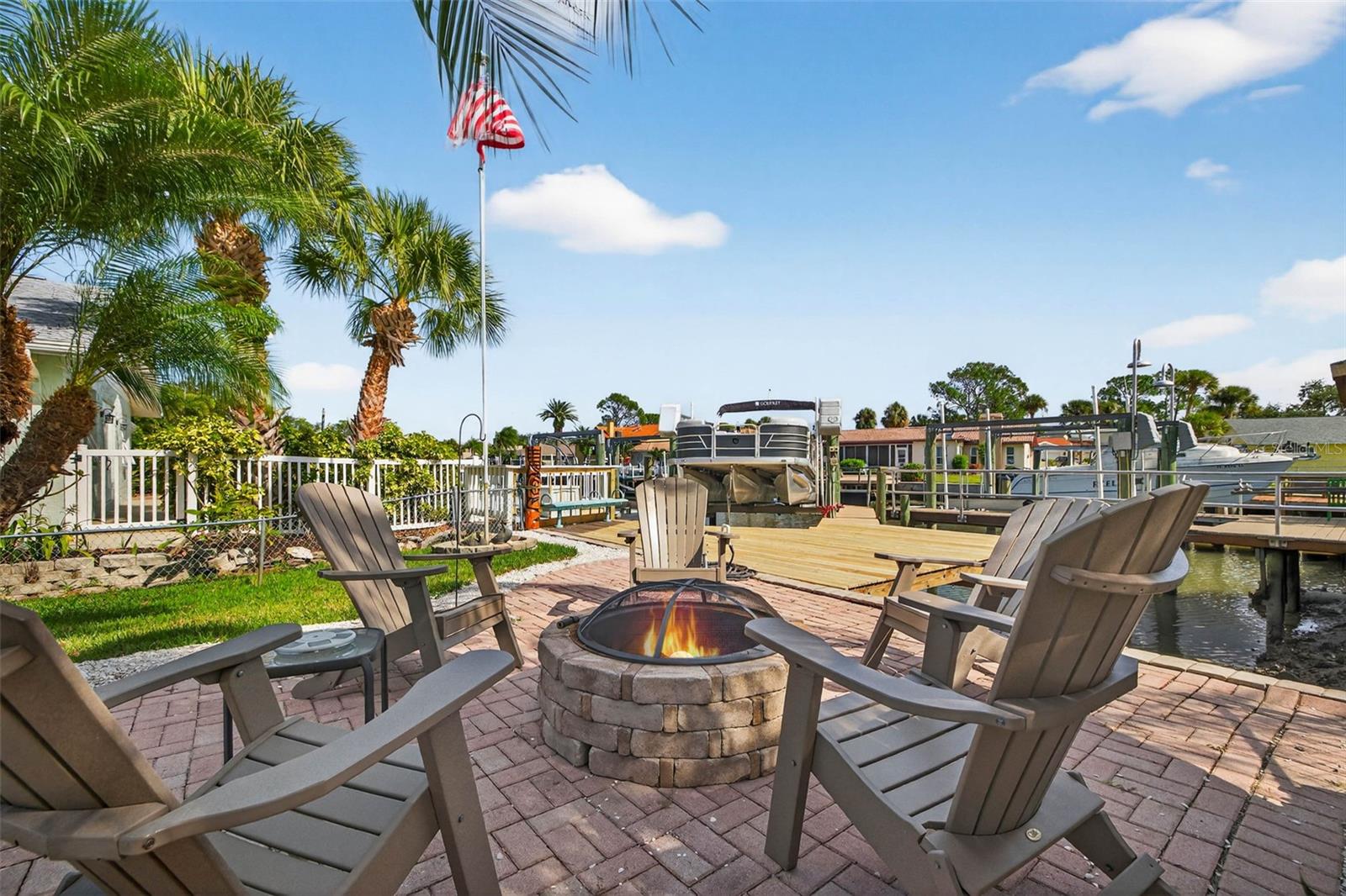 GULF HARBORS WOODLANDS - Residential