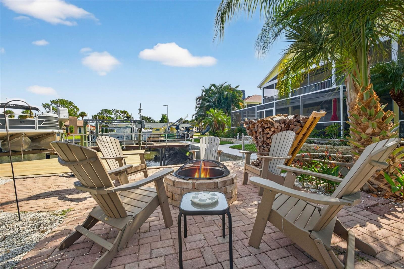 GULF HARBORS WOODLANDS - Residential