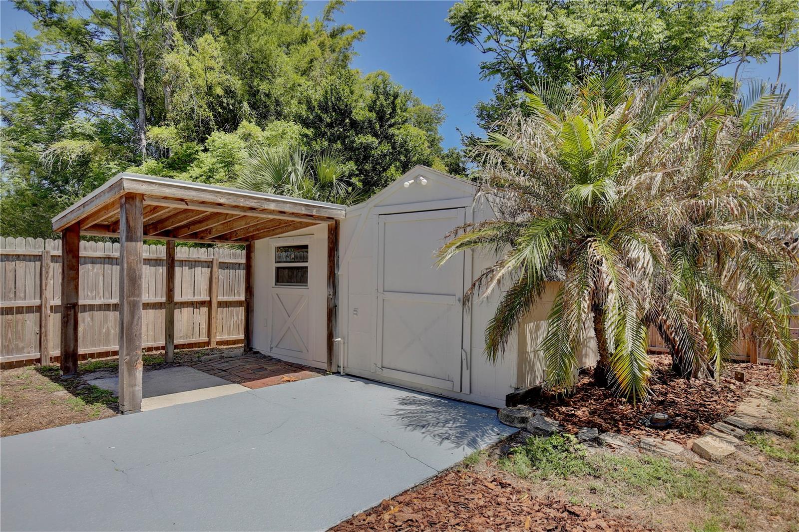 GLASS GARDENS - Residential