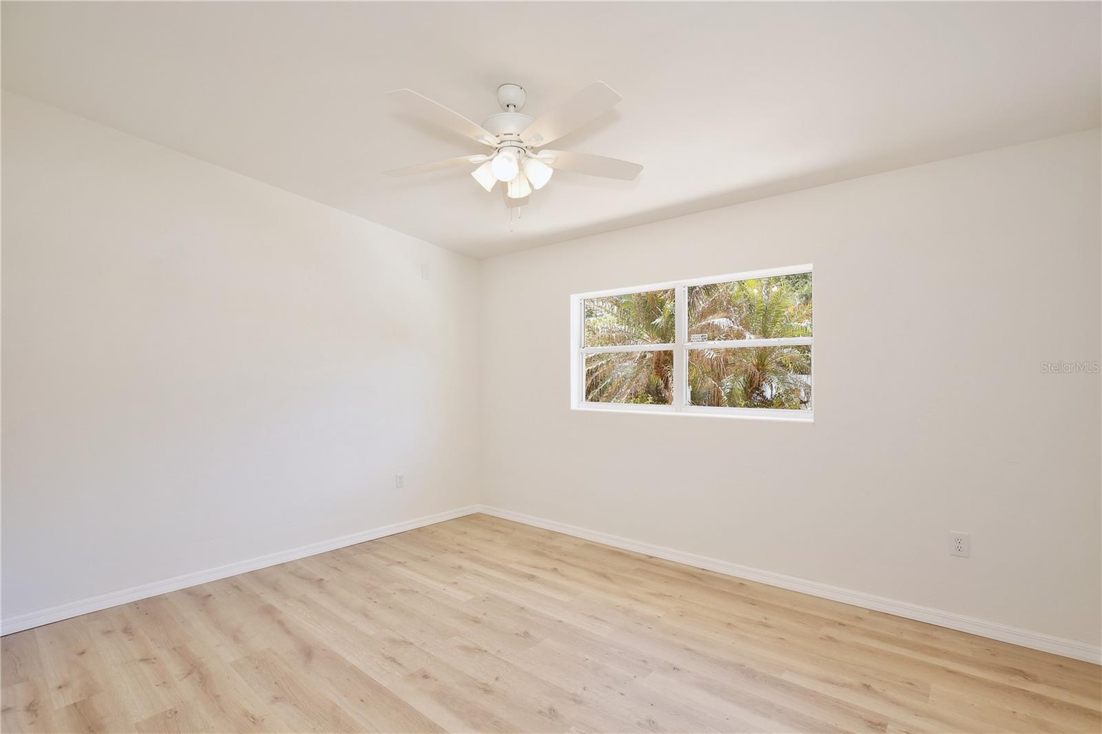 GLASS GARDENS - Residential