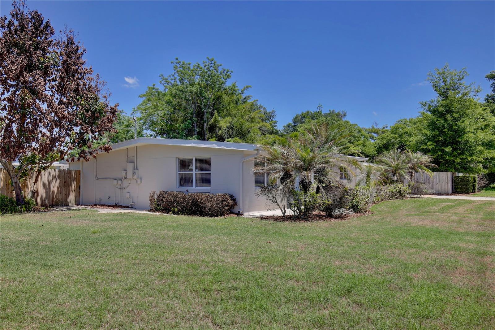 2601 SHEFFIELD AVENUE