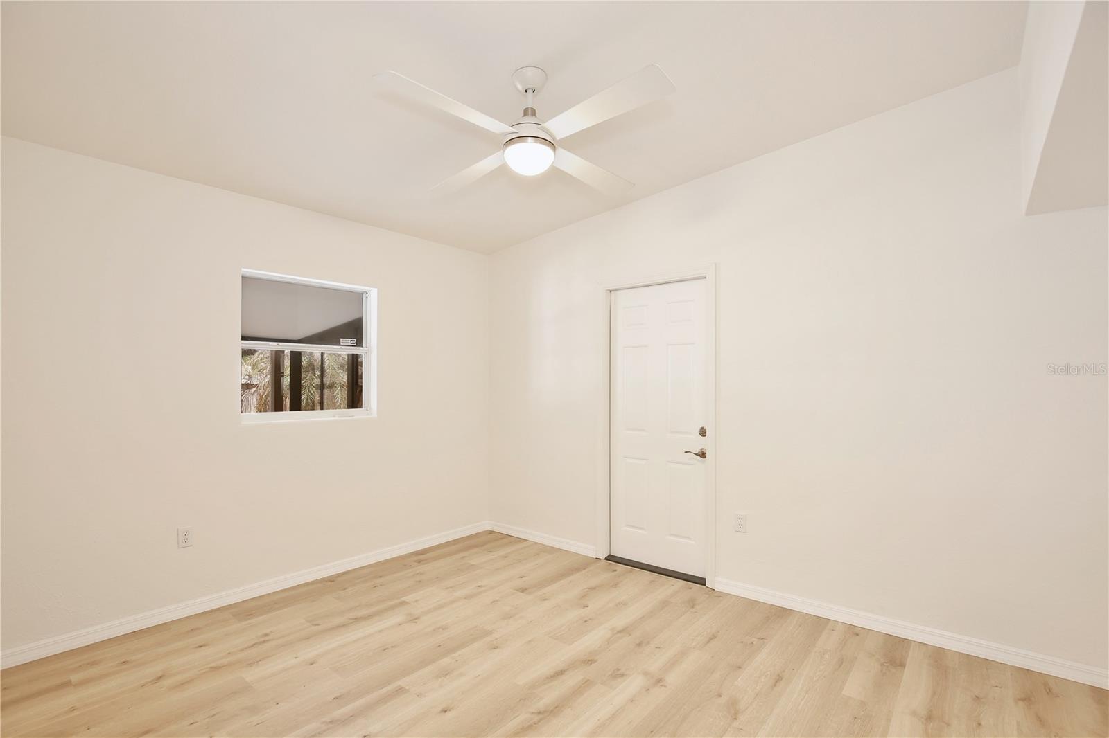 GLASS GARDENS - Residential