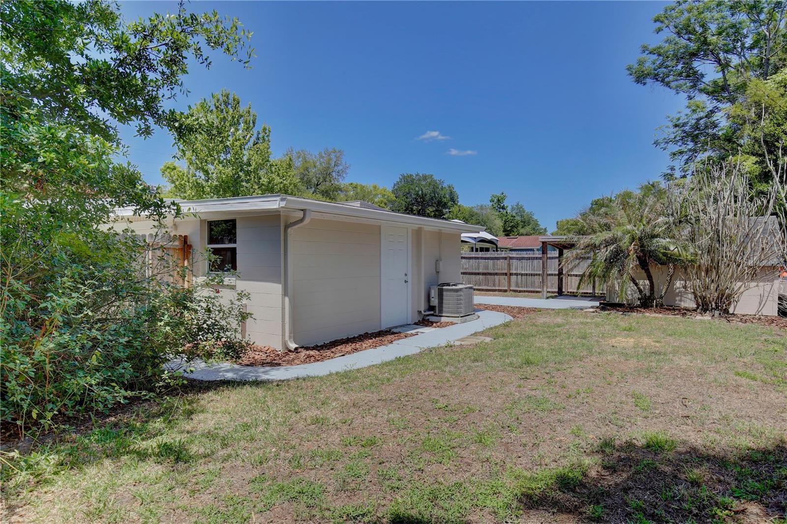 GLASS GARDENS - Residential