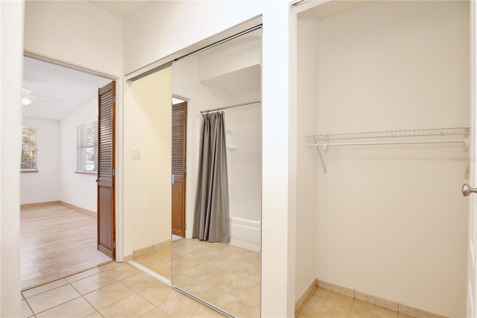 GLASS GARDENS - Residential