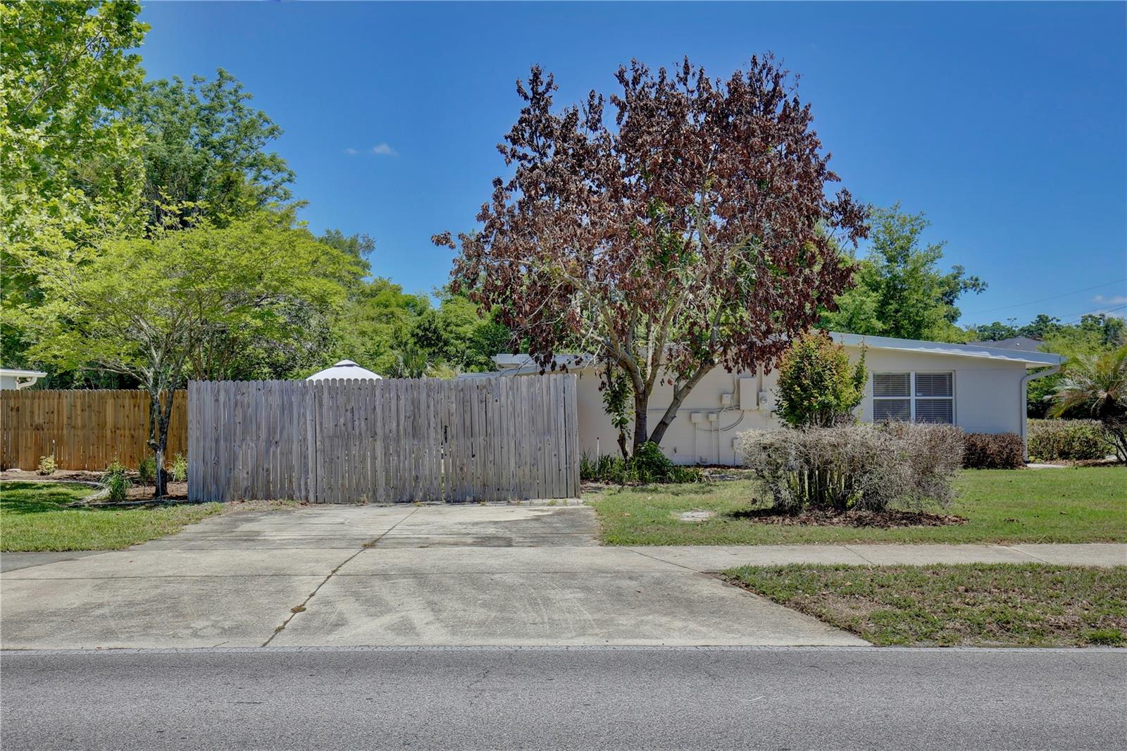 2601 SHEFFIELD AVENUE