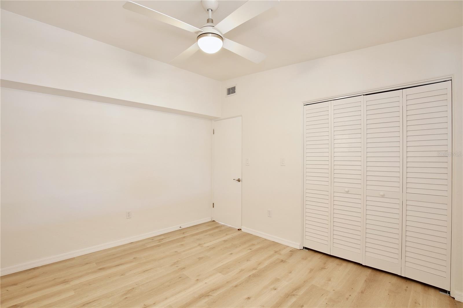 GLASS GARDENS - Residential