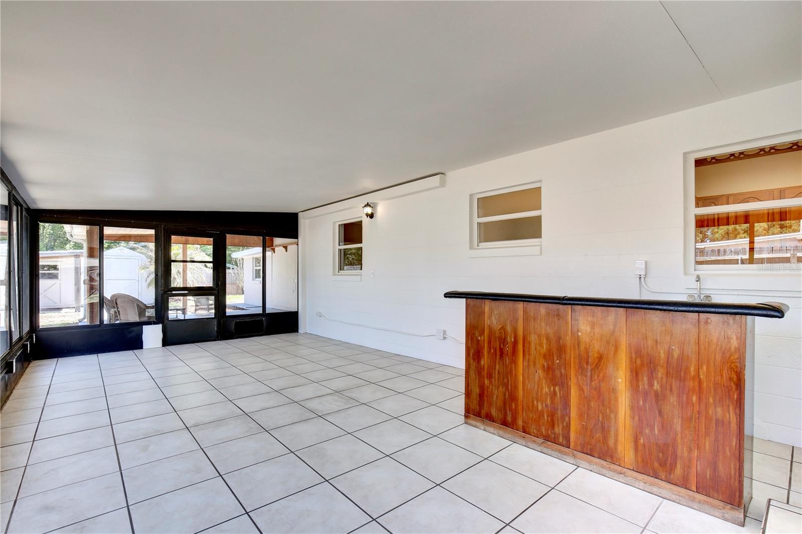 GLASS GARDENS - Residential