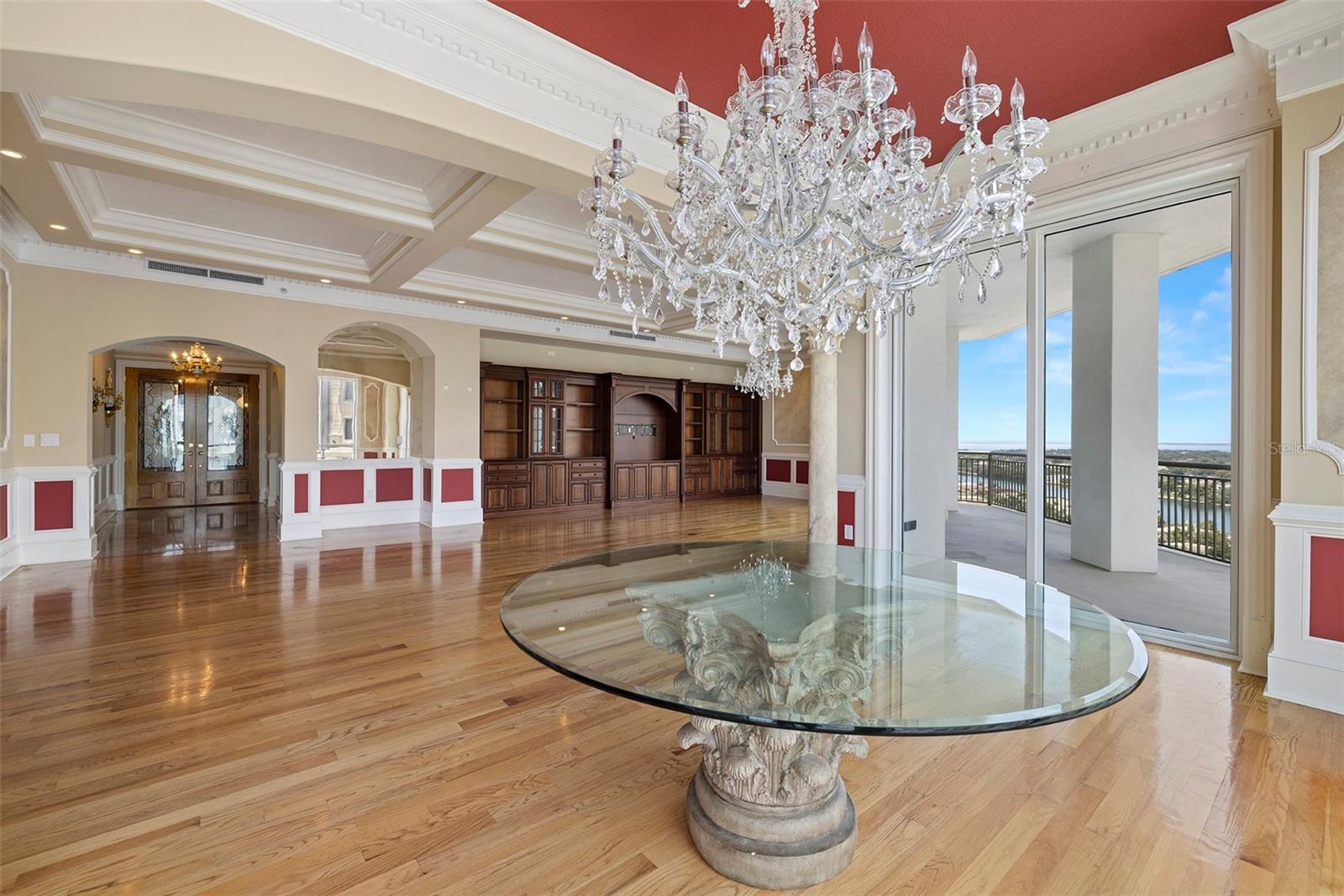 THE PLAZA HARBOUR ISLAND A CON - Residential