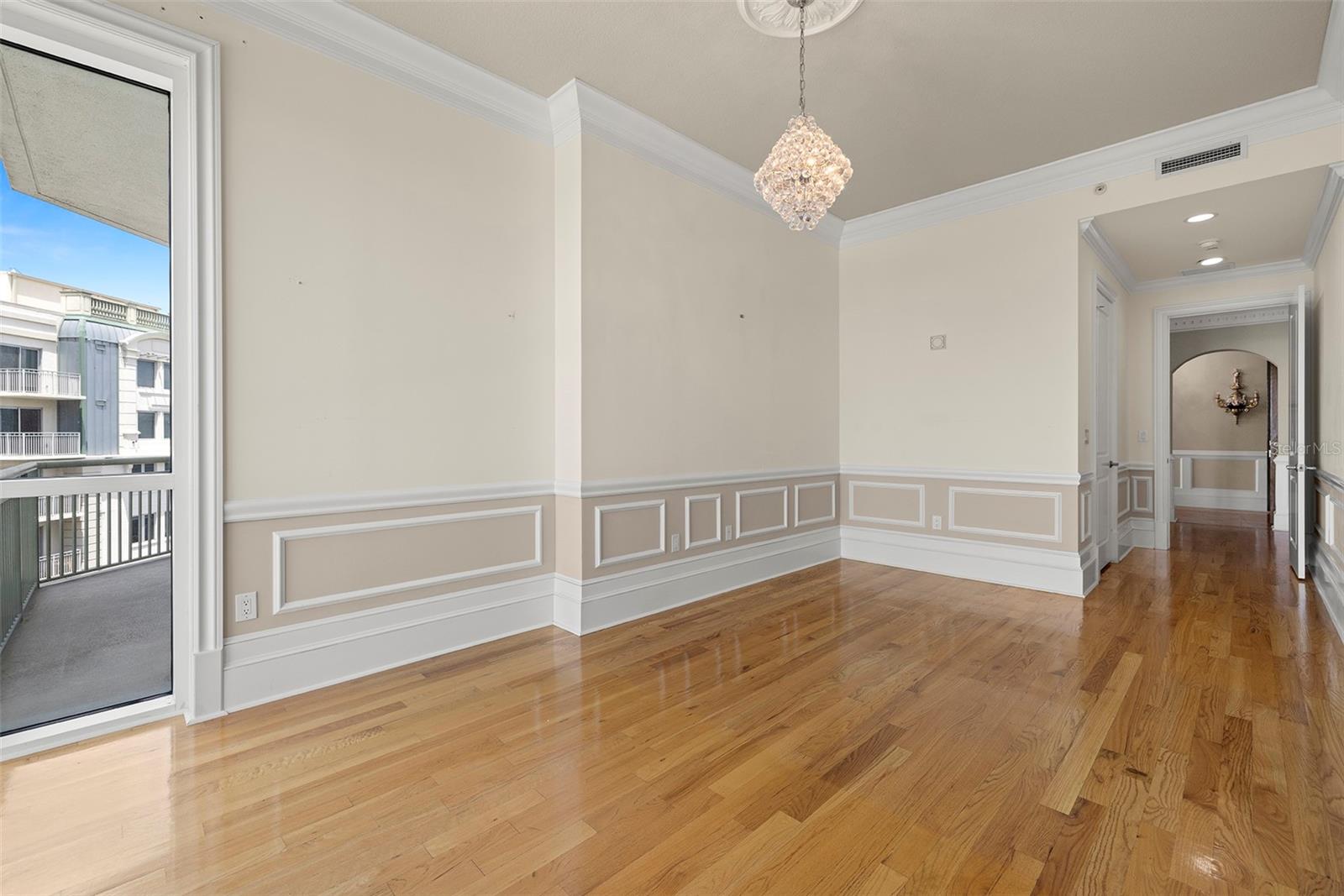 THE PLAZA HARBOUR ISLAND A CON - Residential