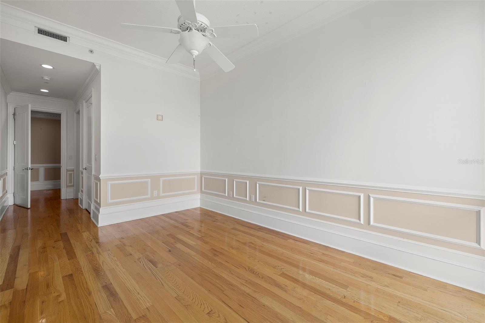 THE PLAZA HARBOUR ISLAND A CON - Residential