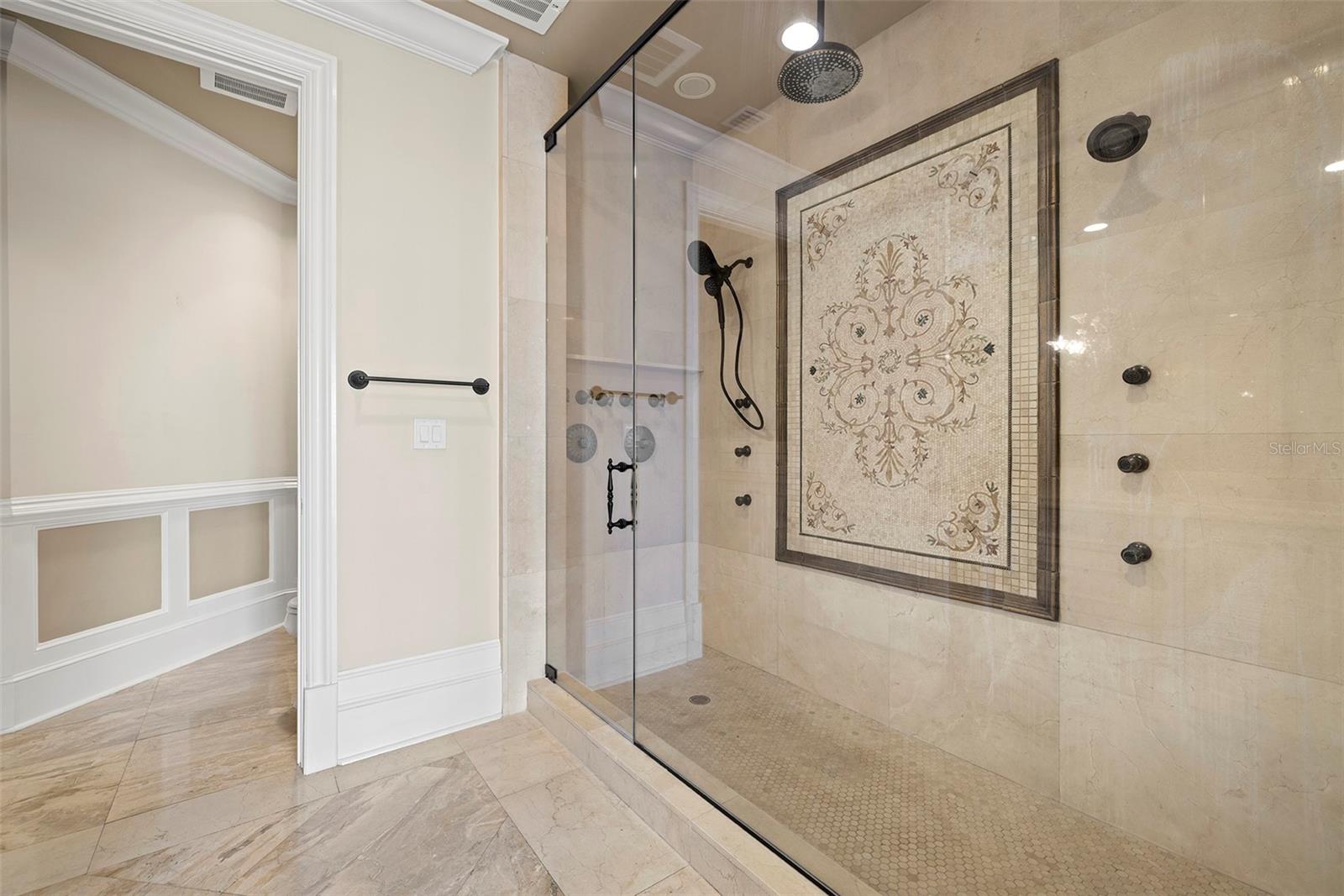 THE PLAZA HARBOUR ISLAND A CON - Residential