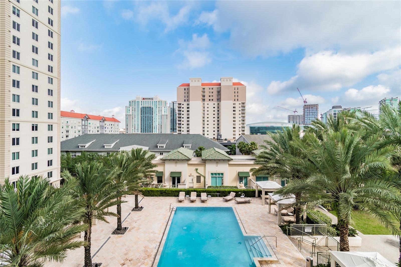 THE PLAZA HARBOUR ISLAND A CON - Residential