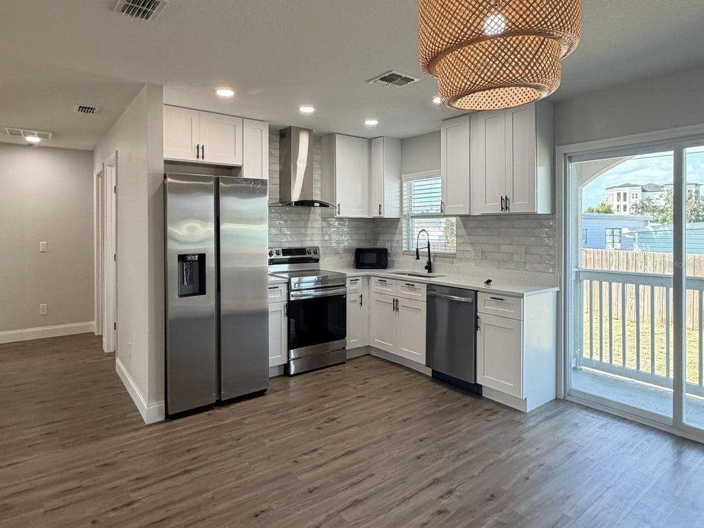 Photo of 10118 66th Avenue, Seminole, FL 33772 (MLS # O6452865)