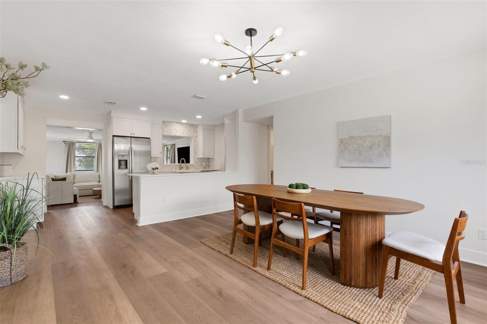 381 KINGFISH DRIVE SE