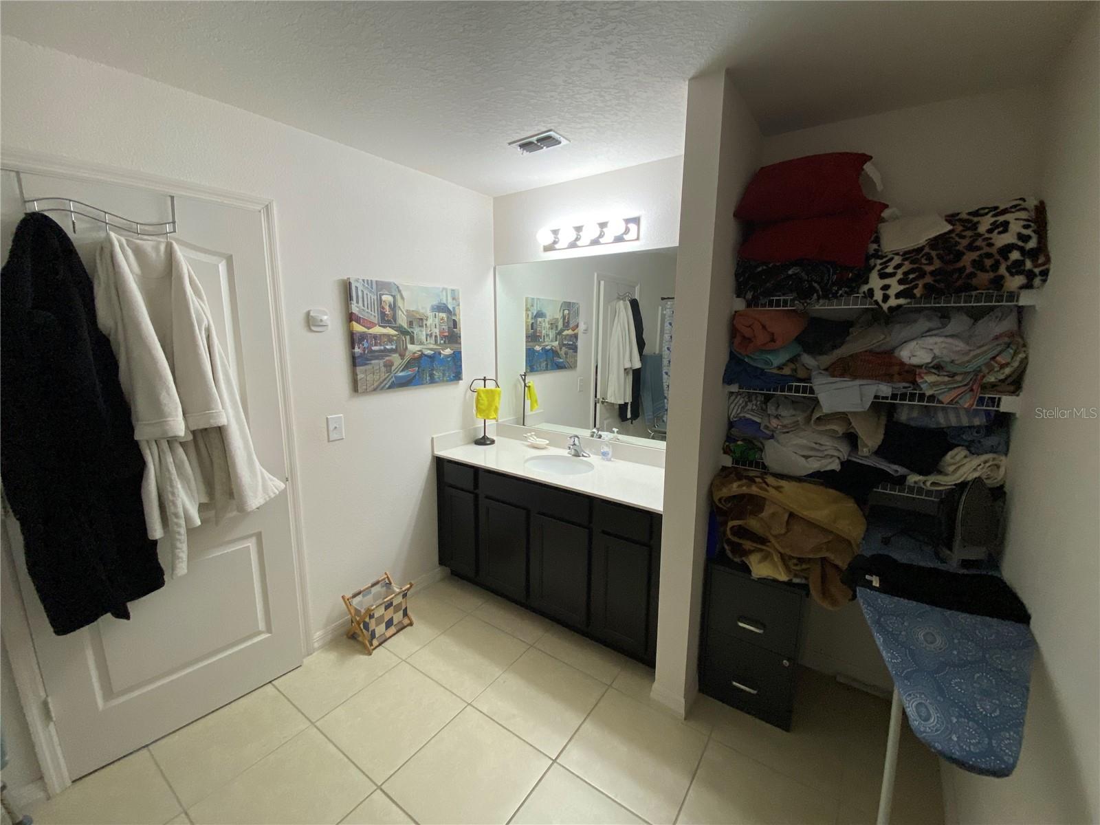 RIDGE/SWAN LAKE - Residential