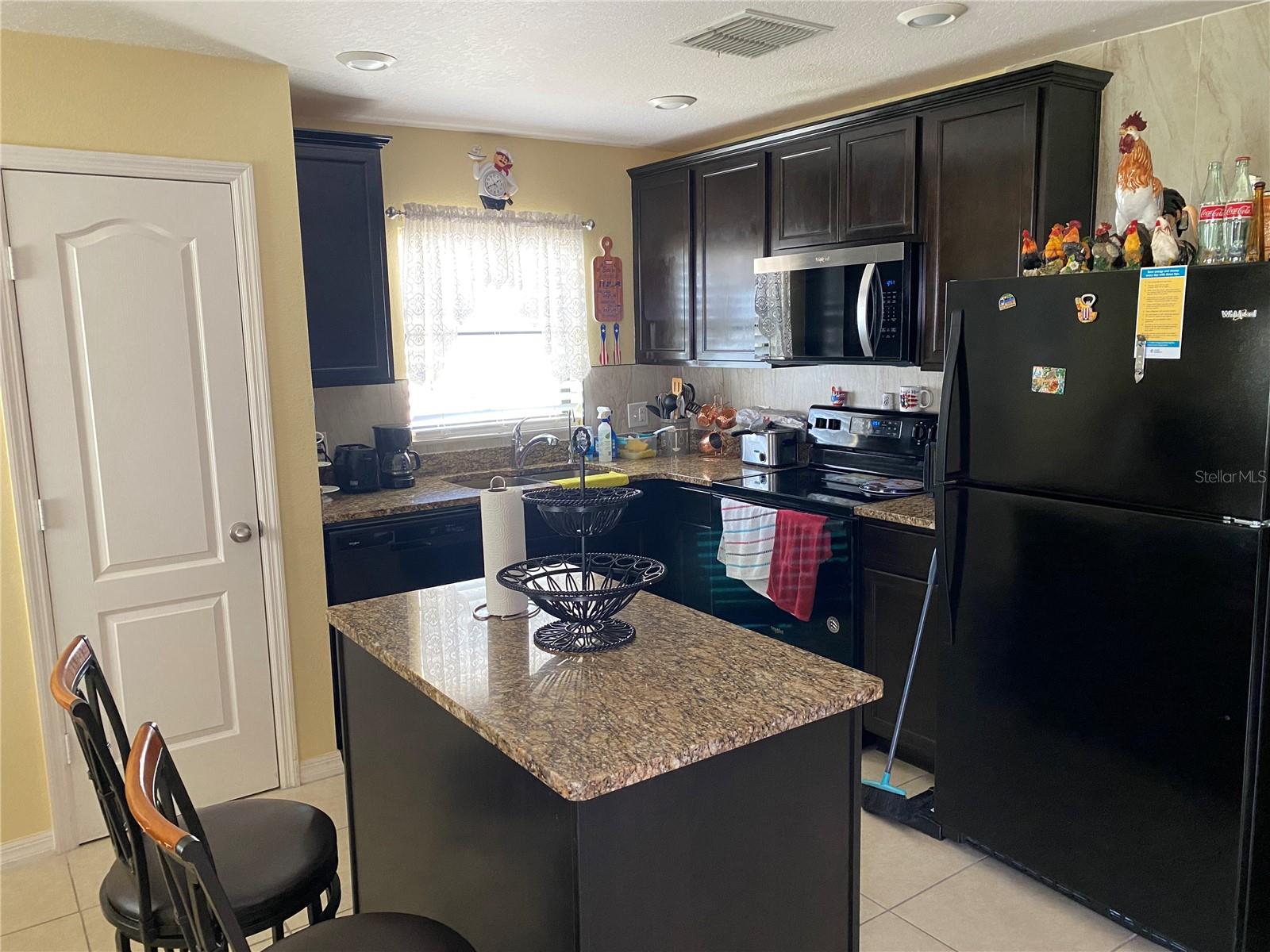 RIDGE/SWAN LAKE - Residential