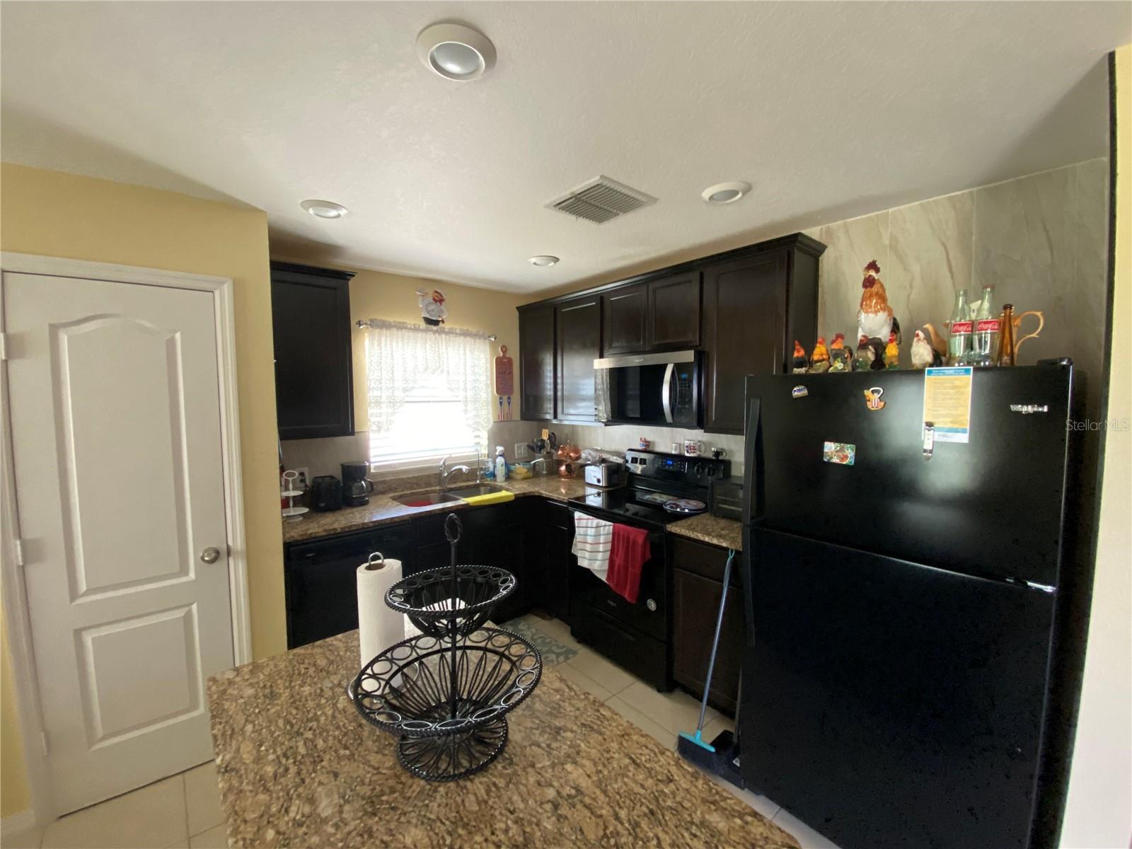 RIDGE/SWAN LAKE - Residential