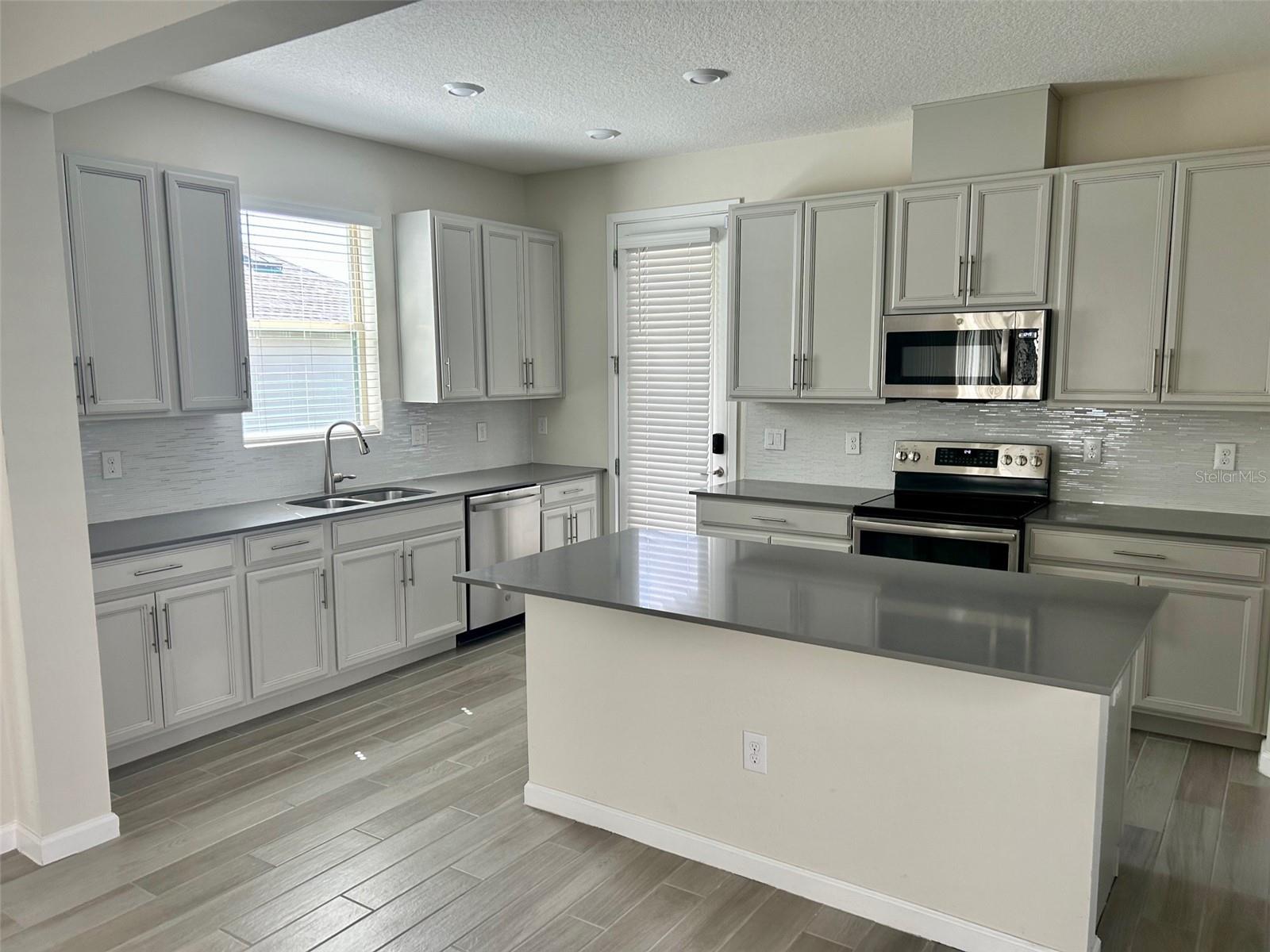 254 WOODED VINE LANE