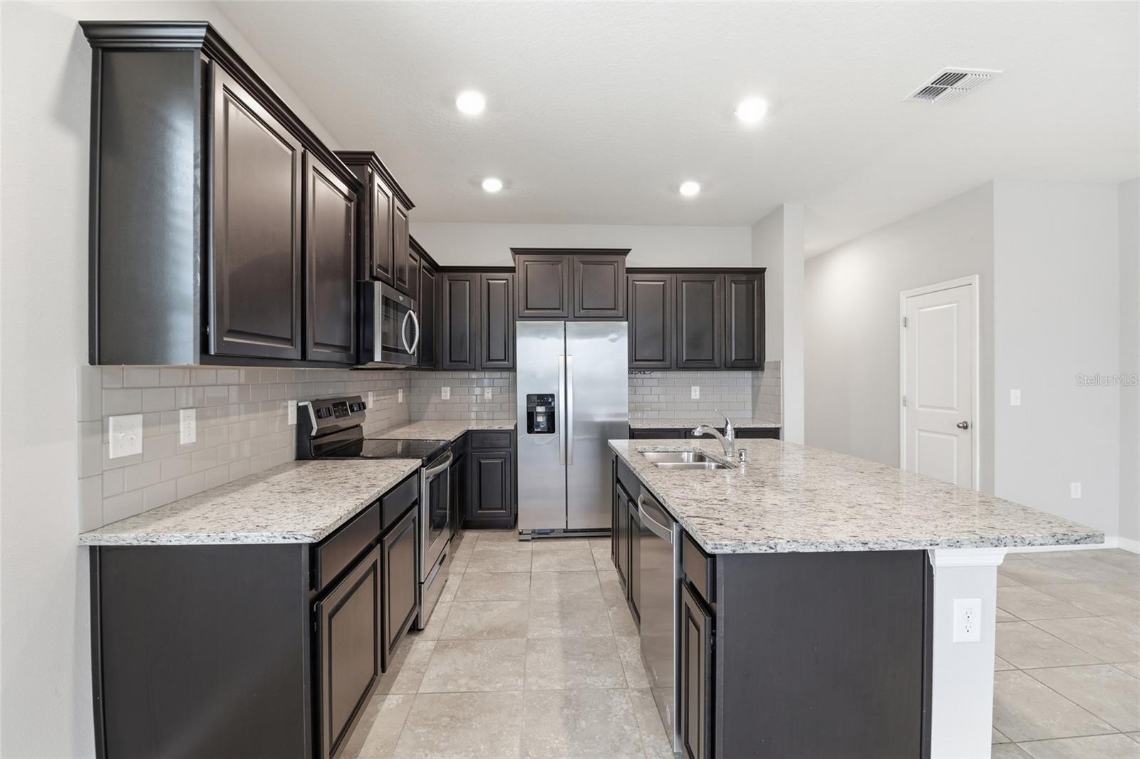 PROMENADE ESTATES PH I - Residential