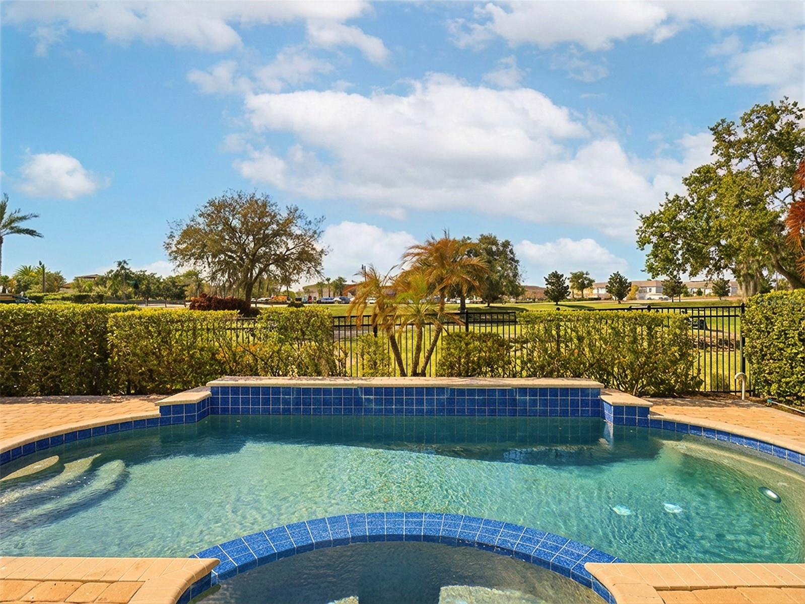 REUNION WEST VLGS NORTH - Residential