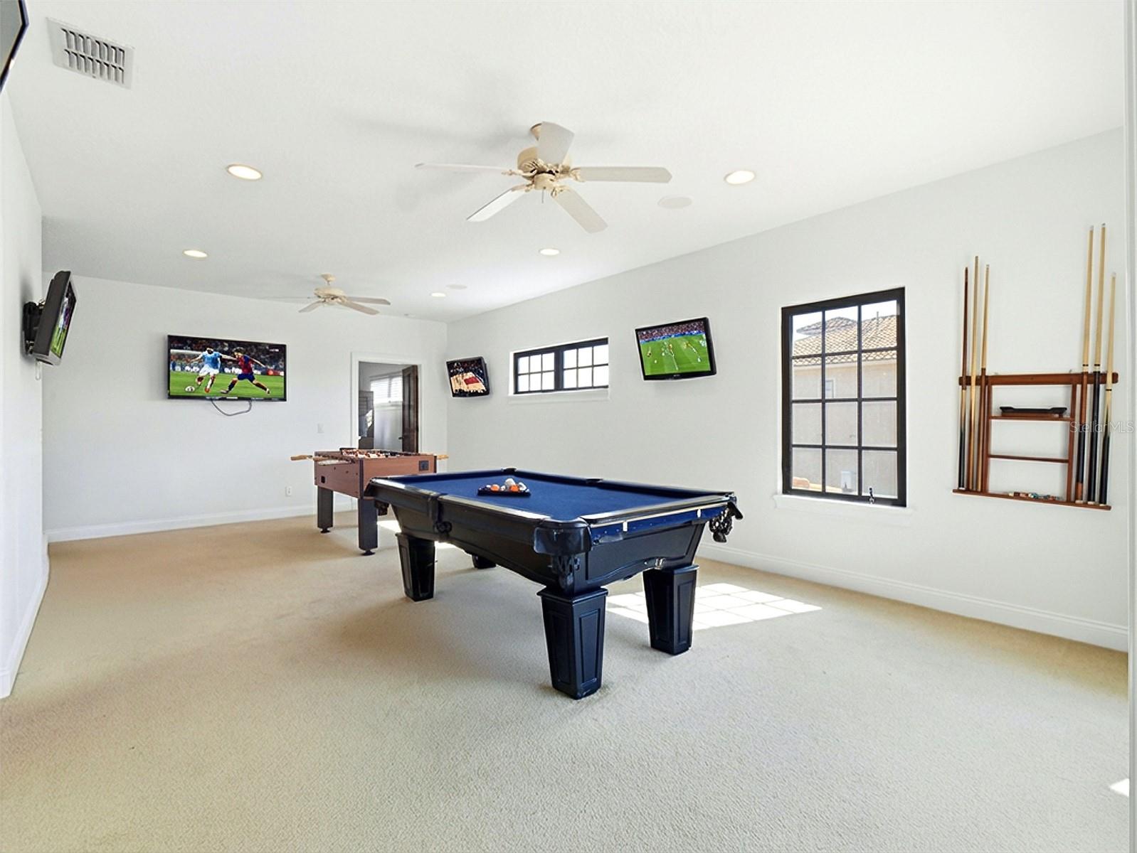 REUNION WEST VLGS NORTH - Residential