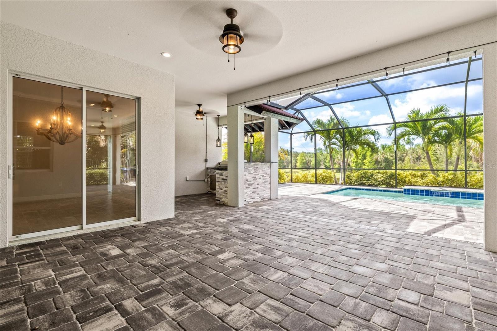 GRAND PALM - Residential