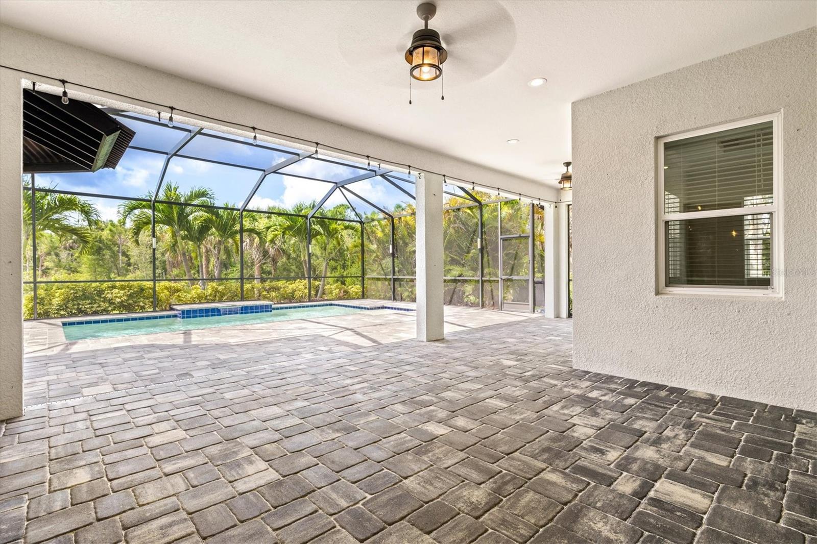GRAND PALM - Residential