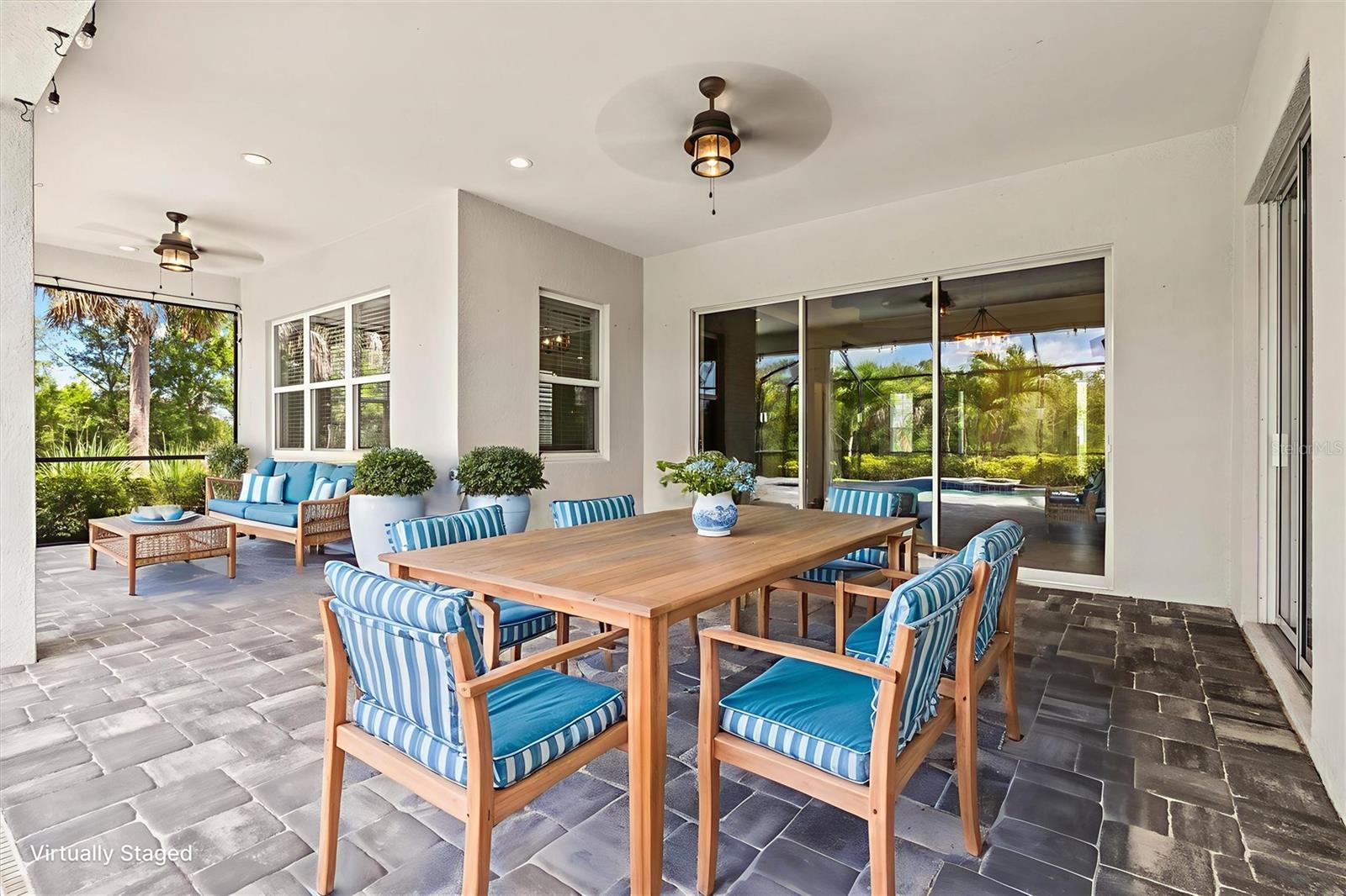 GRAND PALM - Residential