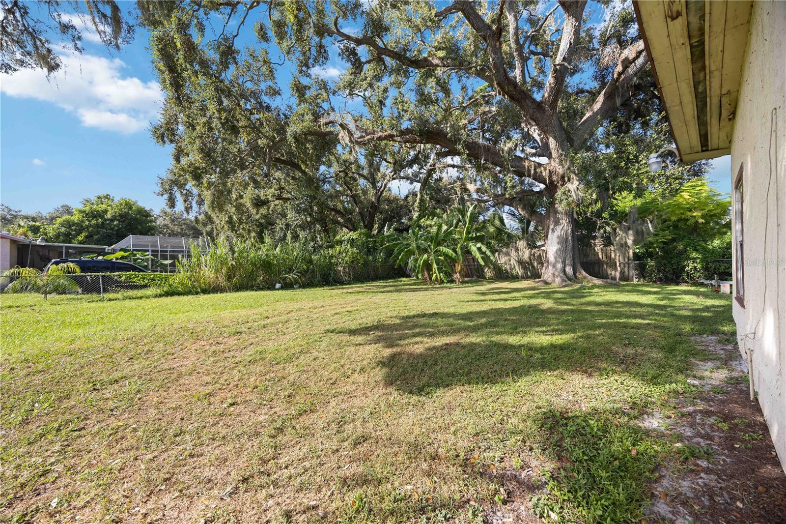 ACREAGE - Residential Income