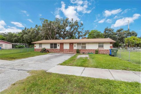 902 27TH STREET E BRADENTON FL 34208