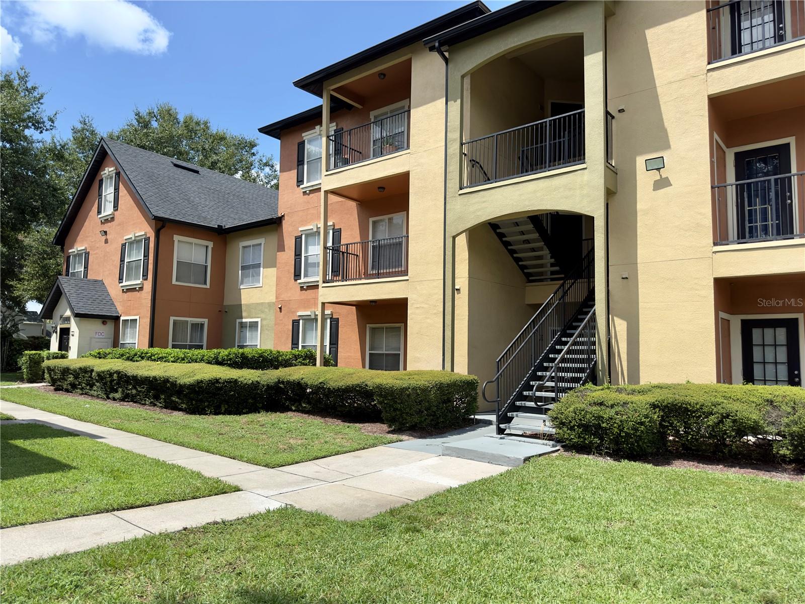 FOUNTAINS/METRO WEST - Residential Lease