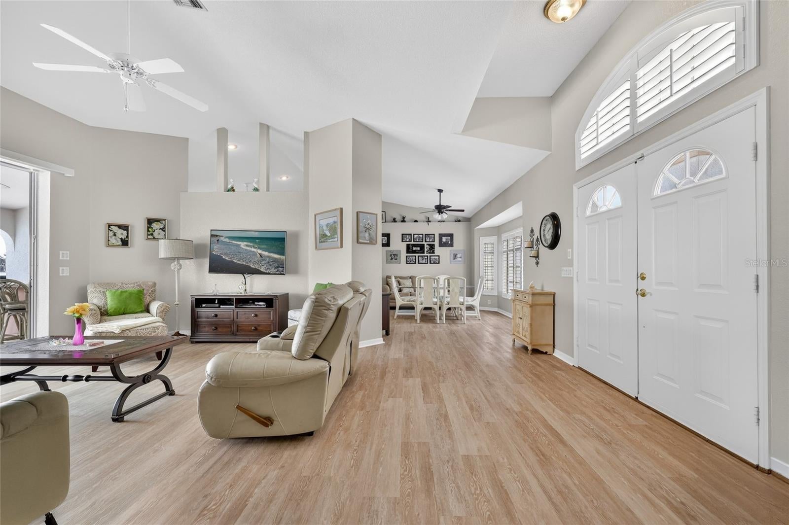 Search Properties for Sale 4 4236 FENWAY STREET