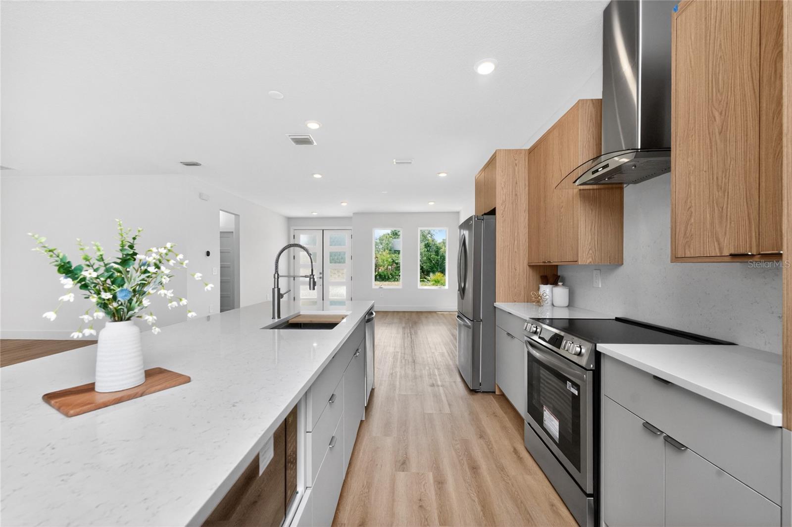 ROTONDA LAKES - Residential