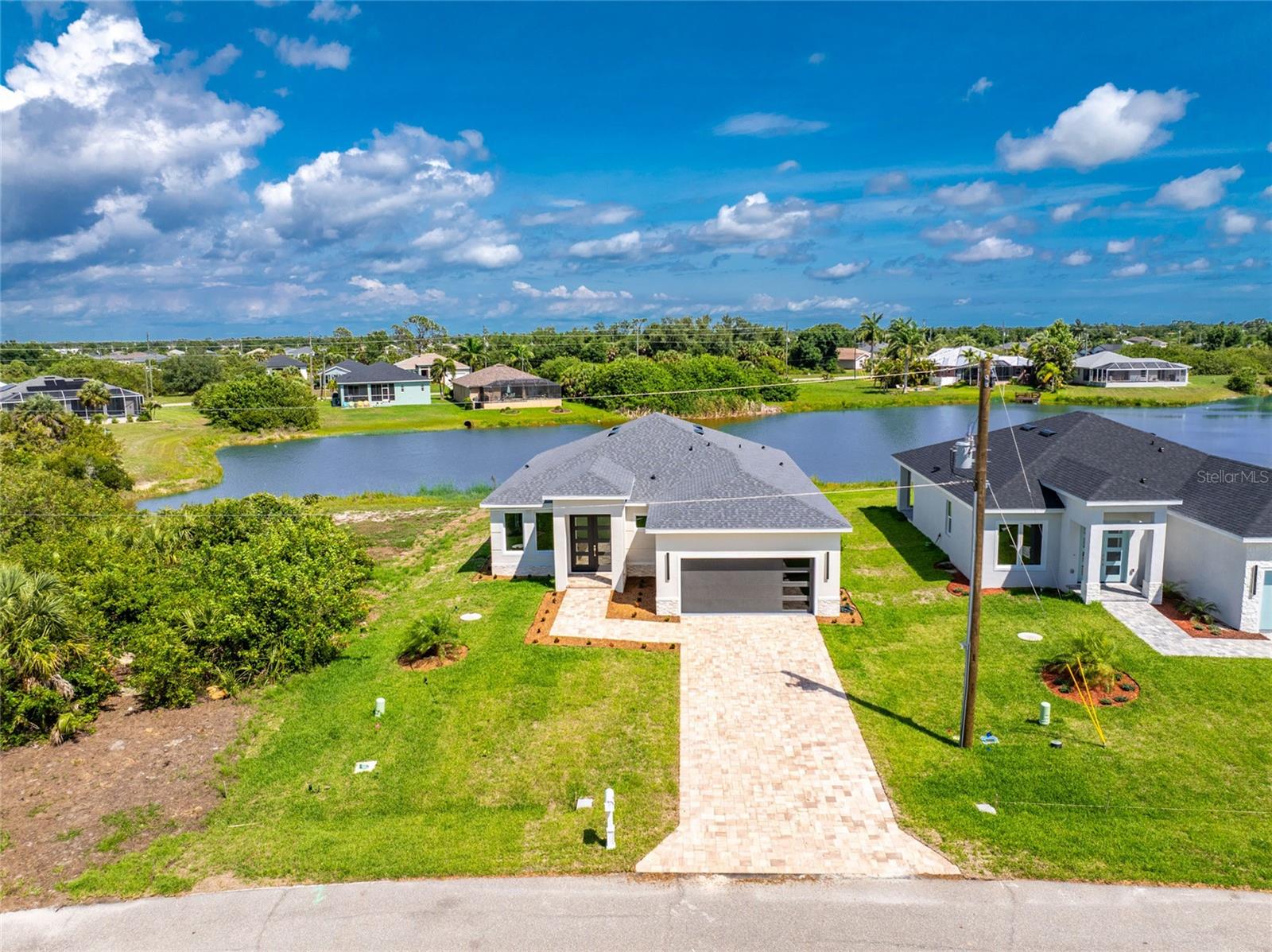 ROTONDA LAKES - Residential